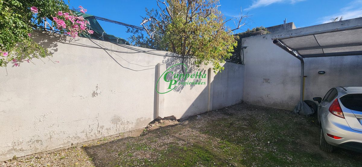 Cochera en alquiler – San Salvador 256, cochera descubierta – foto 5