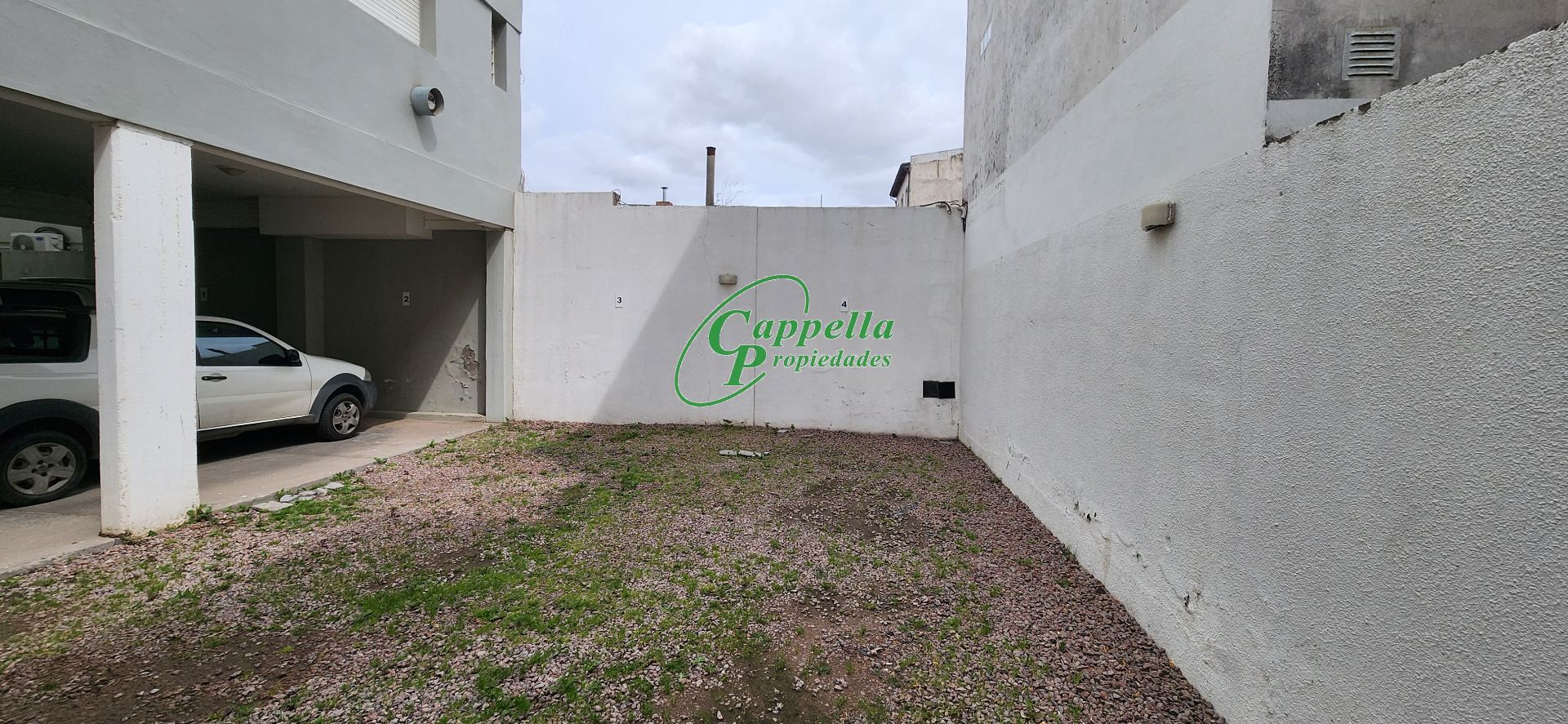 Cochera en alquiler – Caronti 760 – foto 4