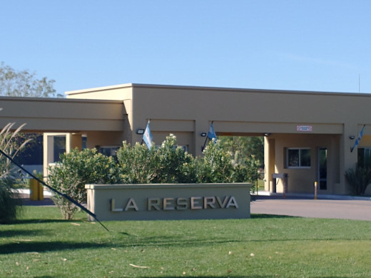 Terreno en venta – Barrio La Reserva